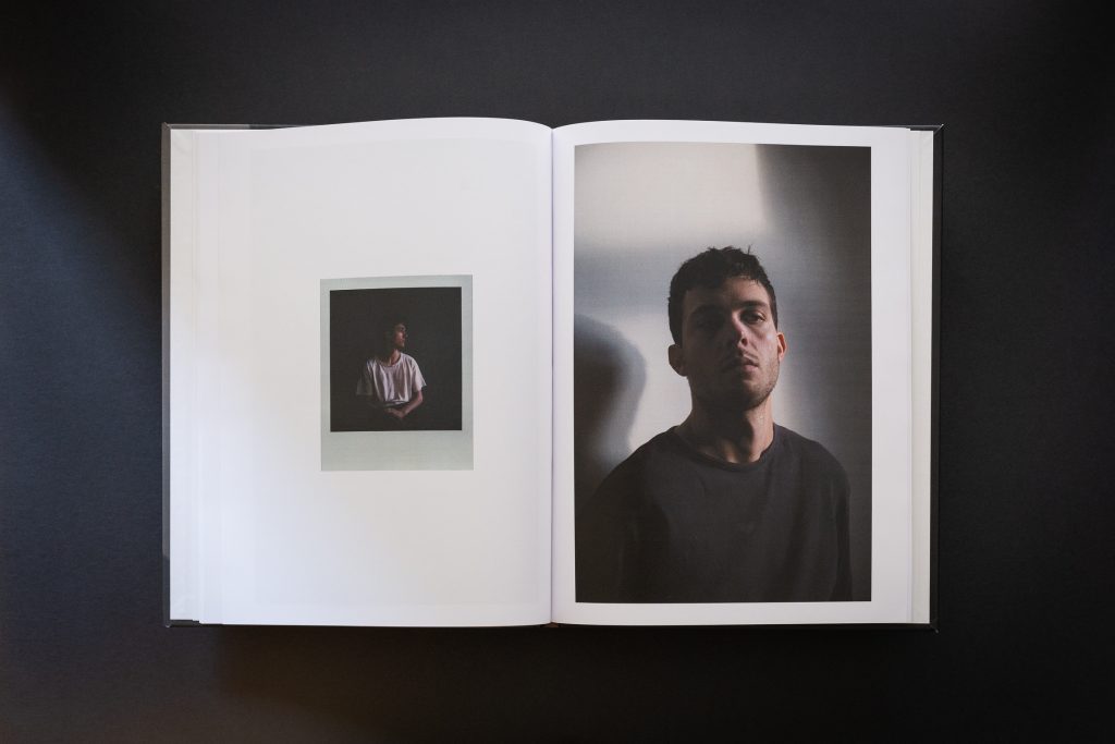 Livre Funambules Série de portraits photographiques créée par Camille Graule Camille Graule